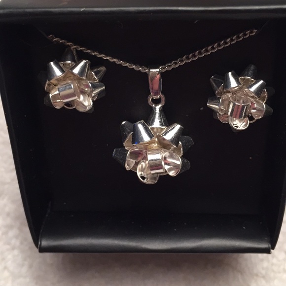 Silver Bow Necklace & Earrings Set - Picture 3 of 5